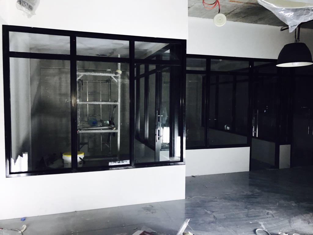 Glass & Aluminium Partitions in Dubai by Zealcon